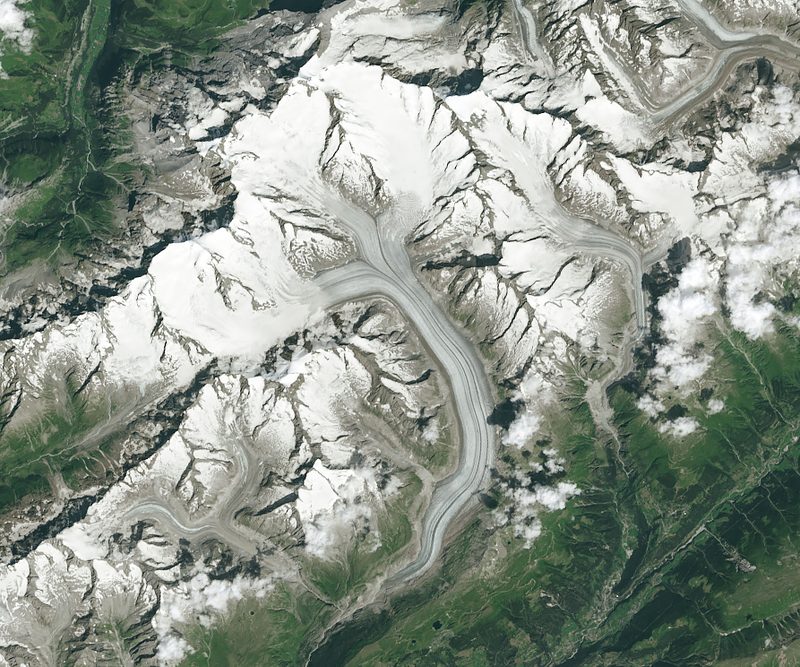 Glacier monitoring from satellite